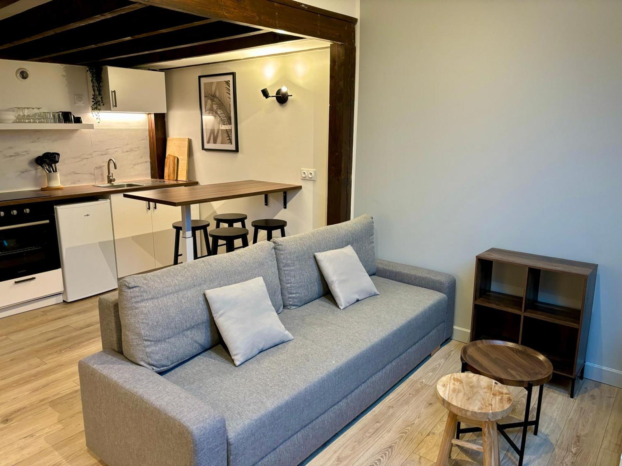 Le Petit Jardin, Proche Gare, Hyper Centre Apartment Cambrai Exterior photo